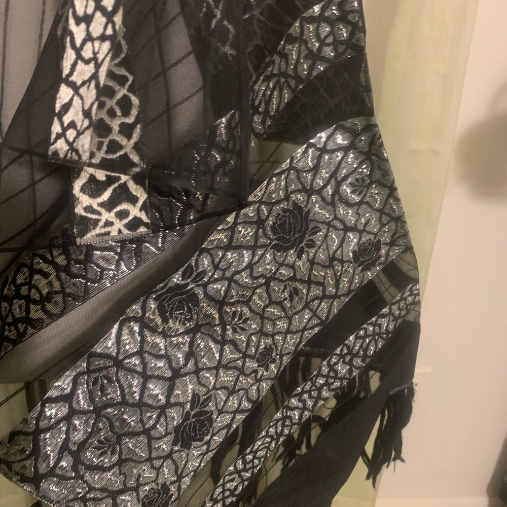 Elegant Black and Silver Sheer Shawl - Picture 2 of 6